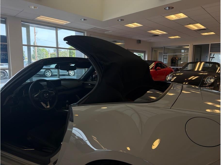 2024 Mazda Mazda MX-5 Miata Club Convertible 2D