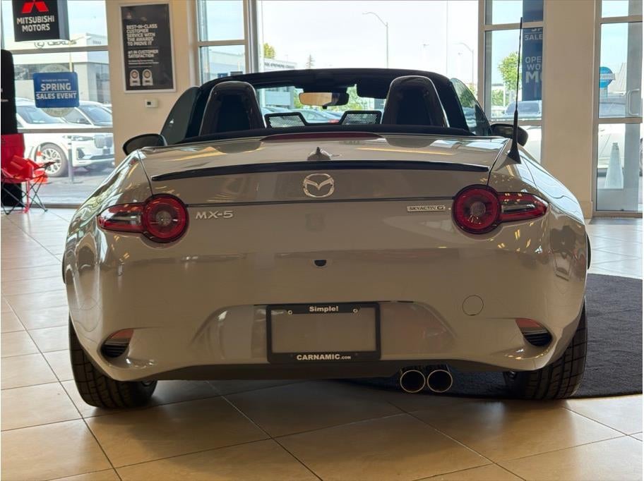 2024 Mazda Mazda MX-5 Miata Club Convertible 2D