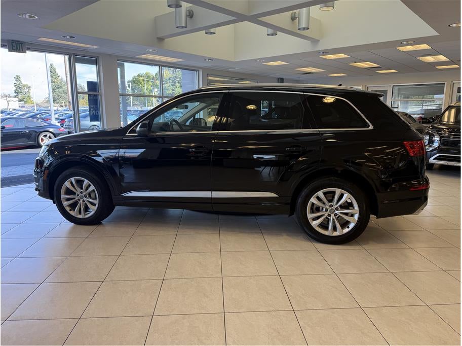 2019 Audi Q7 45 TFSI Premium Sport Utility 4D