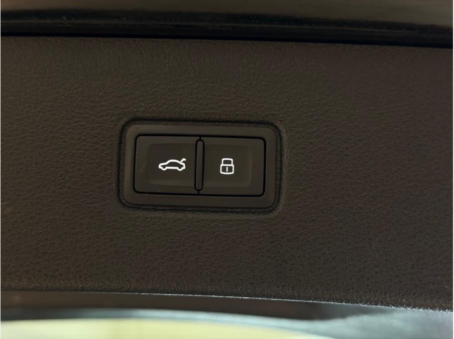 2024 Audi Q7 45 TFSI Premium Plus Sport Utility 4D