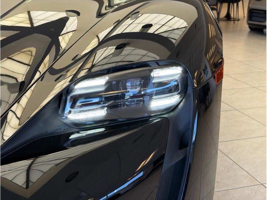 2023 Porsche Taycan Sedan 4D