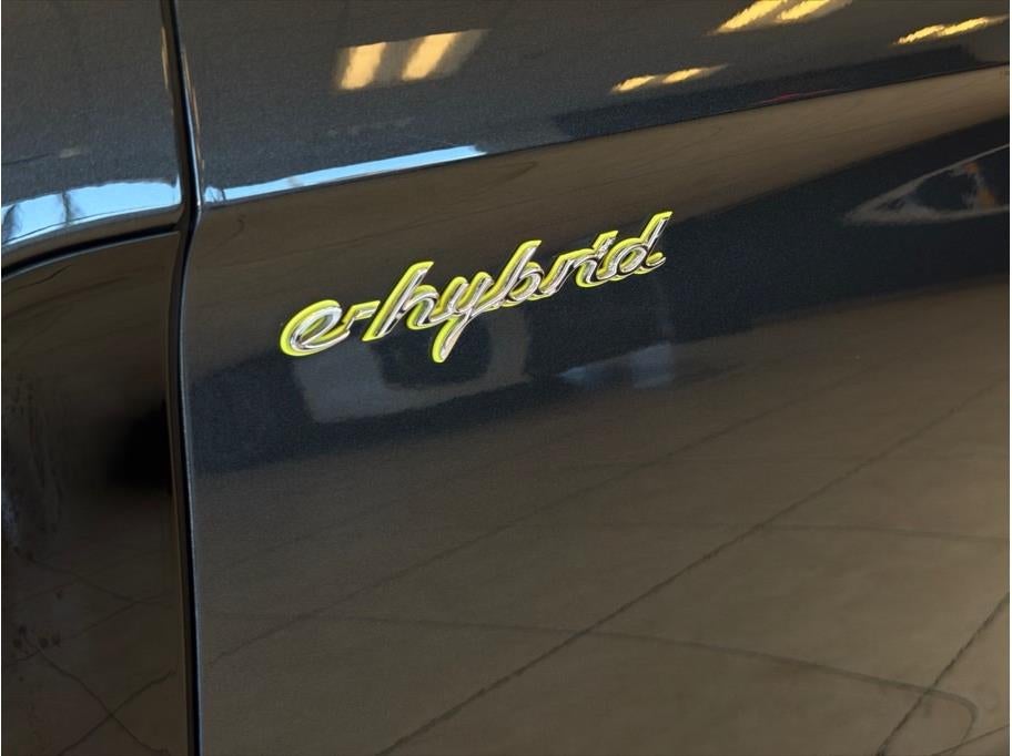 2018 Porsche Panamera 4 E-Hybrid Sedan 4D