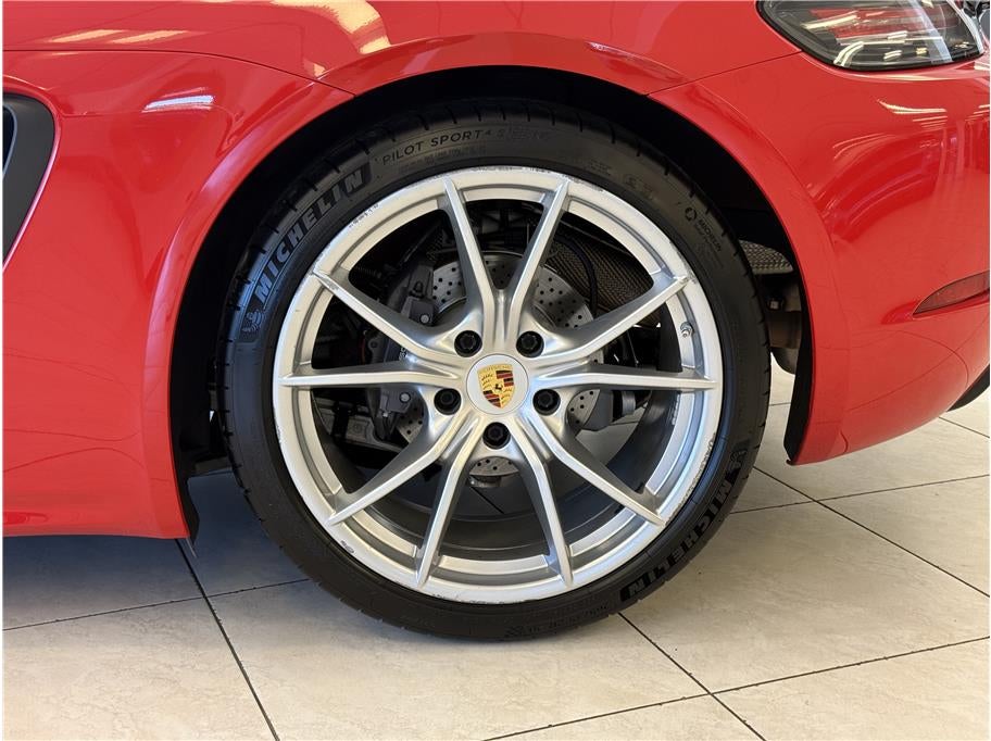 2019 Porsche 718 Boxster Roadster 2D