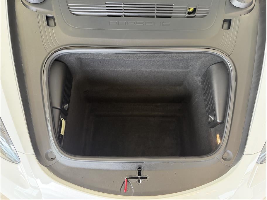 2019 Porsche 718 Boxster Roadster 2D