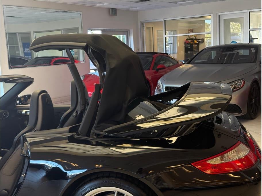 2005 Porsche 911 Carrera S Cabriolet 2D