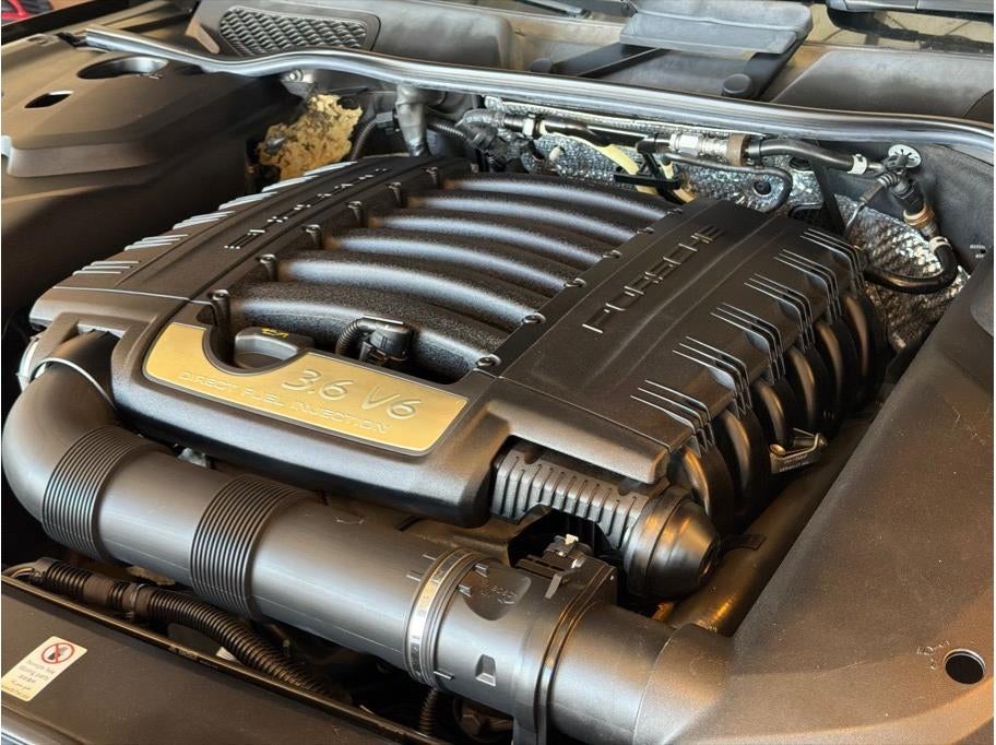 2017 Porsche Cayenne Platinum Edition Sport Utility 4D