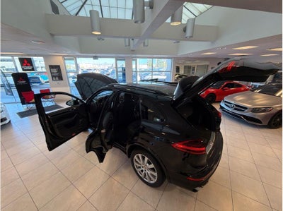 2017 Porsche Cayenne Platinum Edition Sport Utility 4D