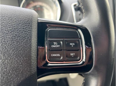 2016 Dodge Grand Caravan Passenger SE Plus Minivan 4D