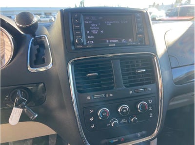 2018 Dodge Grand Caravan Passenger SE Minivan 4D