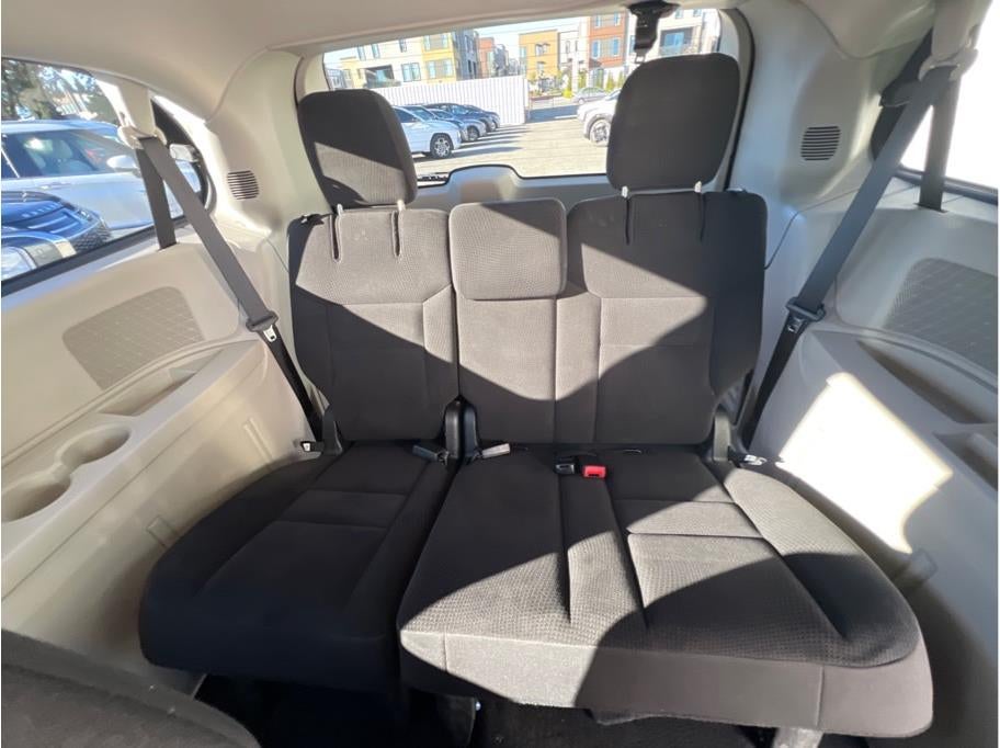 2018 Dodge Grand Caravan Passenger SE Minivan 4D
