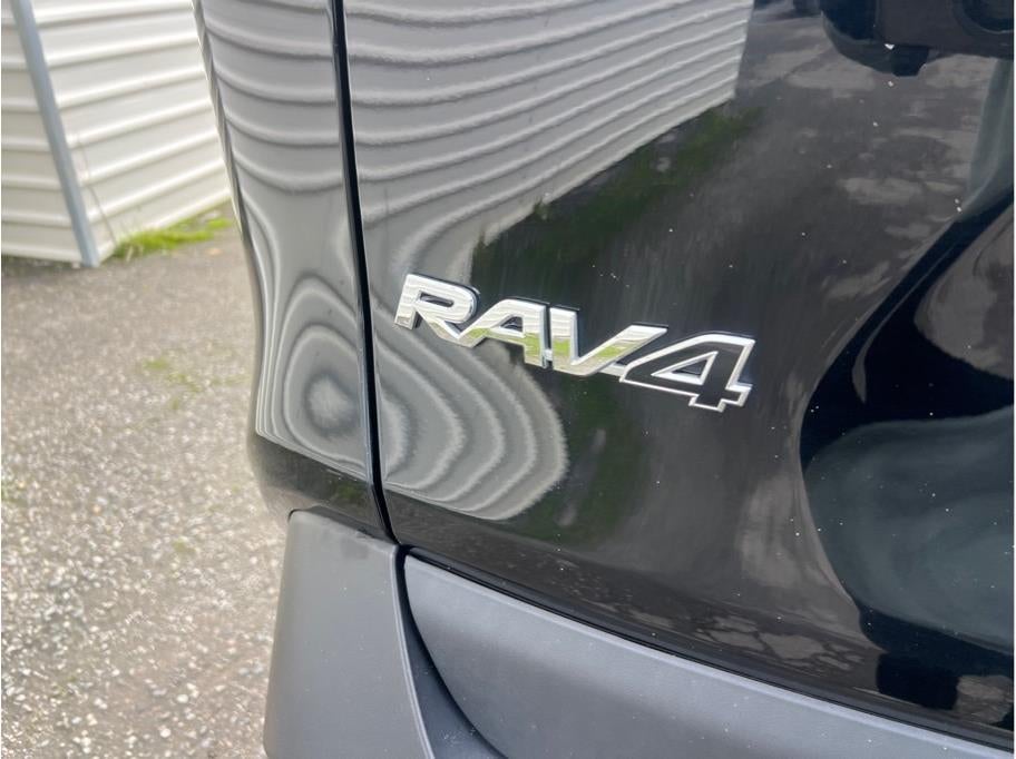 2024 Toyota RAV4 XLE Sport Utility 4D