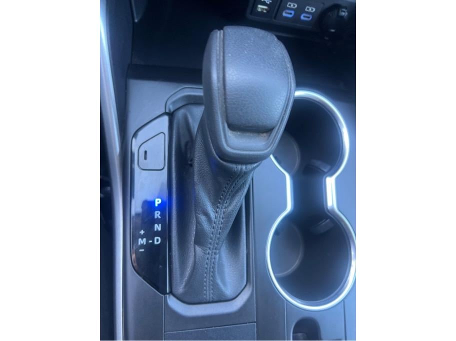 2022 Toyota Highlander L Sport Utility 4D