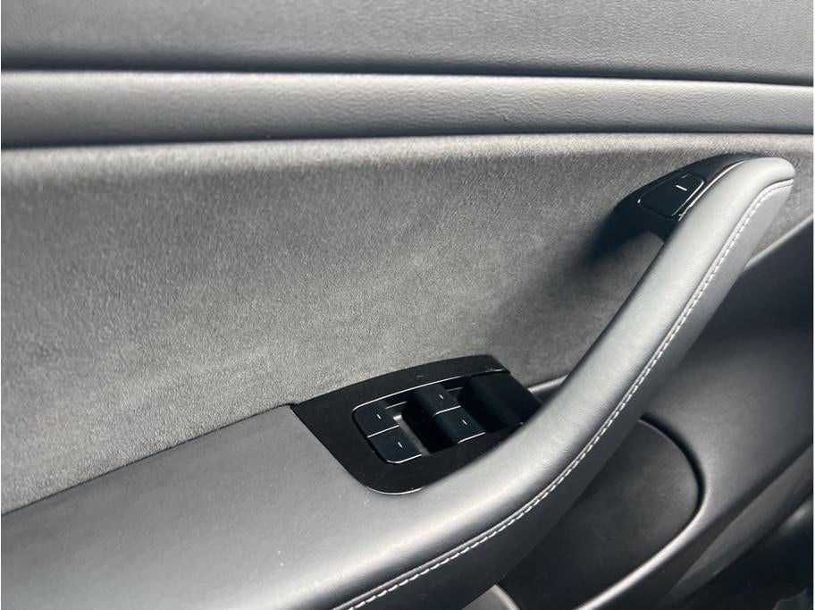 2018 Tesla Model 3 Long Range Sedan 4D