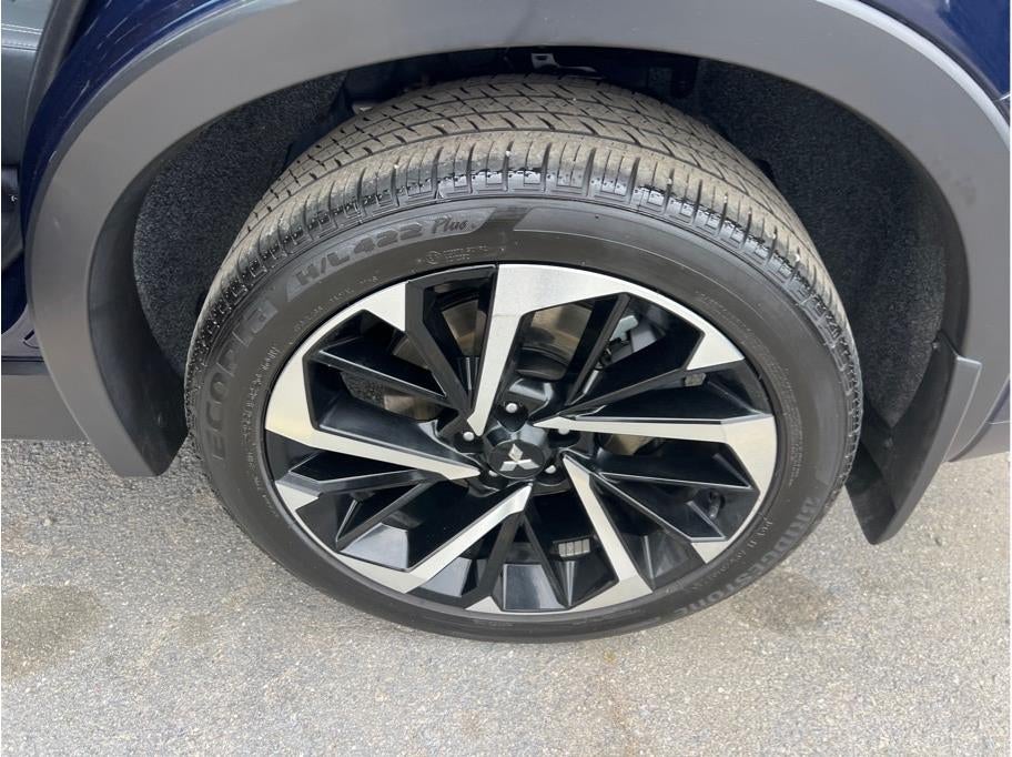 2023 Mitsubishi Outlander SE Sport Utility 4D