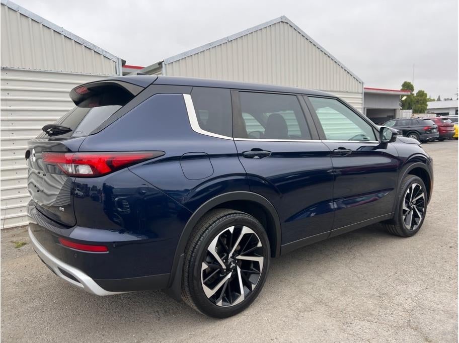 2023 Mitsubishi Outlander SE Sport Utility 4D