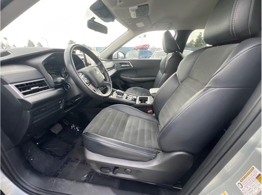 2024 Mitsubishi Outlander SE Sport Utility 4D