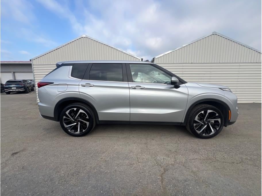 2024 Mitsubishi Outlander SE Sport Utility 4D