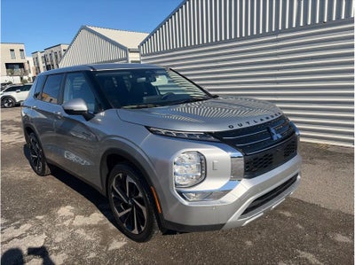 2025 Mitsubishi Outlander PHEV SE Tech Package
