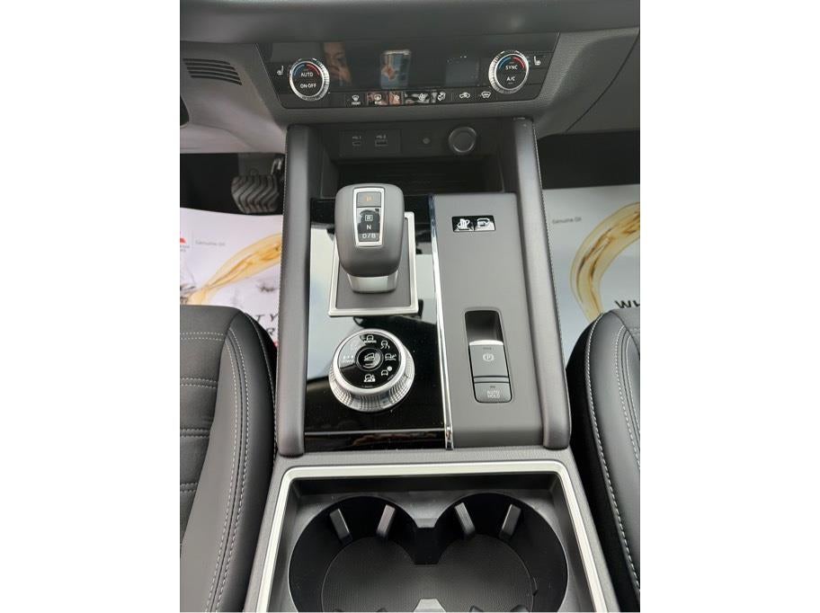 2025 Mitsubishi Outlander PHEV SE