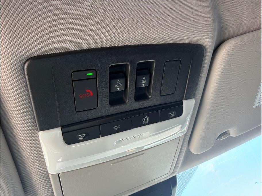 2025 Mitsubishi Outlander PHEV SEL