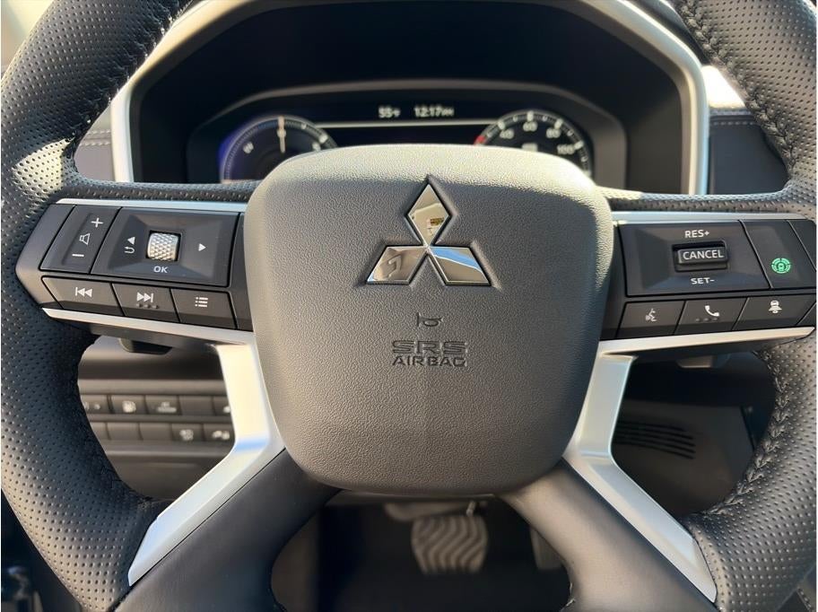2025 Mitsubishi Outlander PHEV SEL