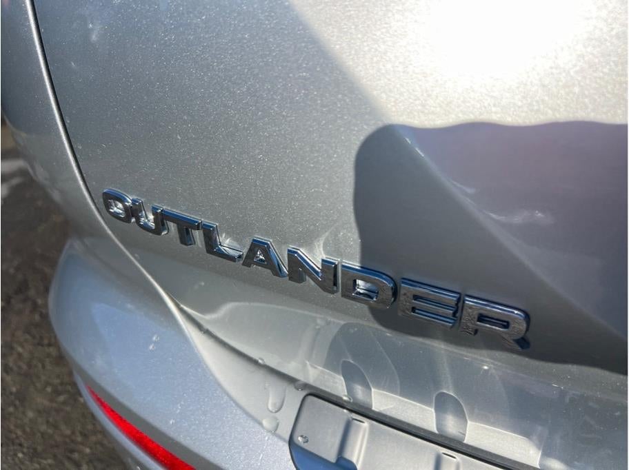 2025 Mitsubishi Outlander PHEV SEL