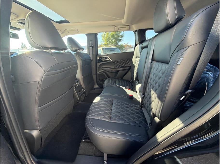 2025 Mitsubishi Outlander PHEV SEL