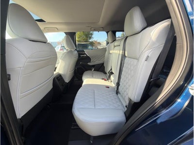 2025 Mitsubishi Outlander PHEV SEL