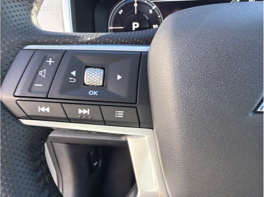 2025 Mitsubishi Outlander PHEV SEL