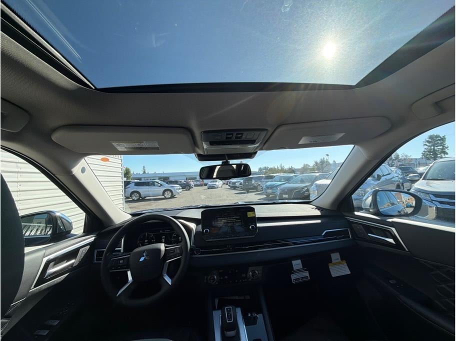 2025 Mitsubishi Outlander PHEV SEL