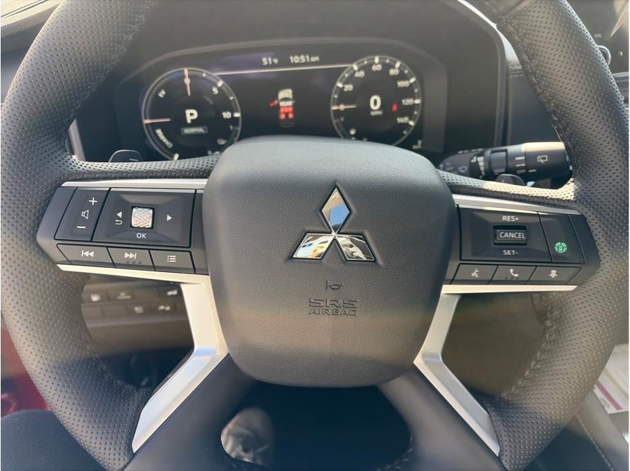 2025 Mitsubishi Outlander PHEV SEL