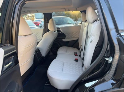 2025 Mitsubishi Outlander PHEV SEL