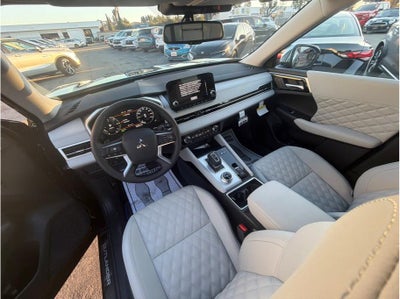 2025 Mitsubishi Outlander PHEV SEL