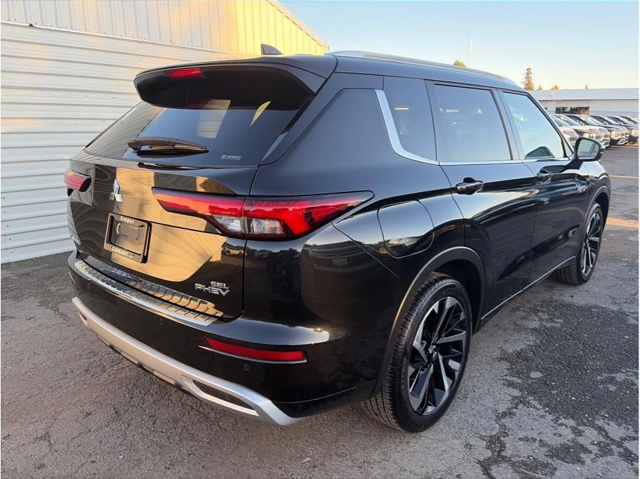 2025 Mitsubishi Outlander PHEV SEL