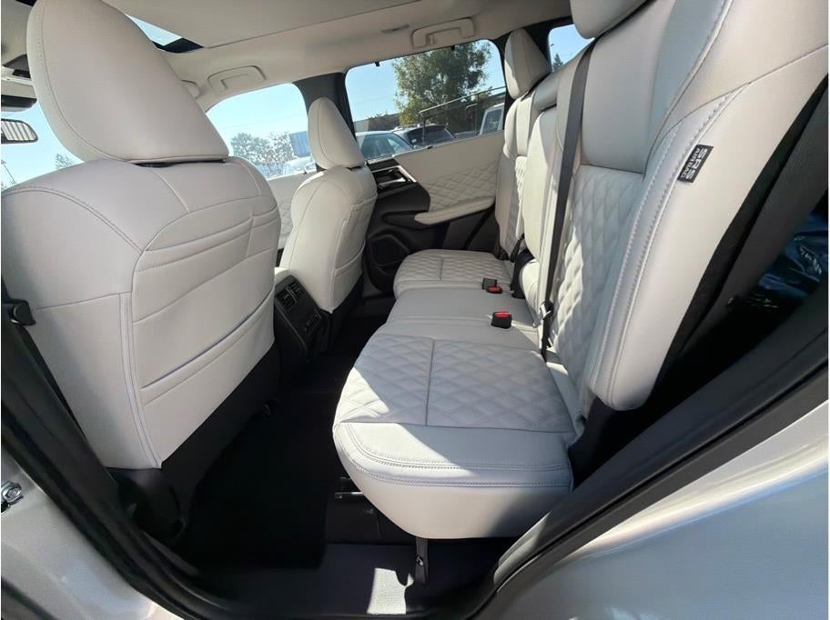 2025 Mitsubishi Outlander PHEV SEL