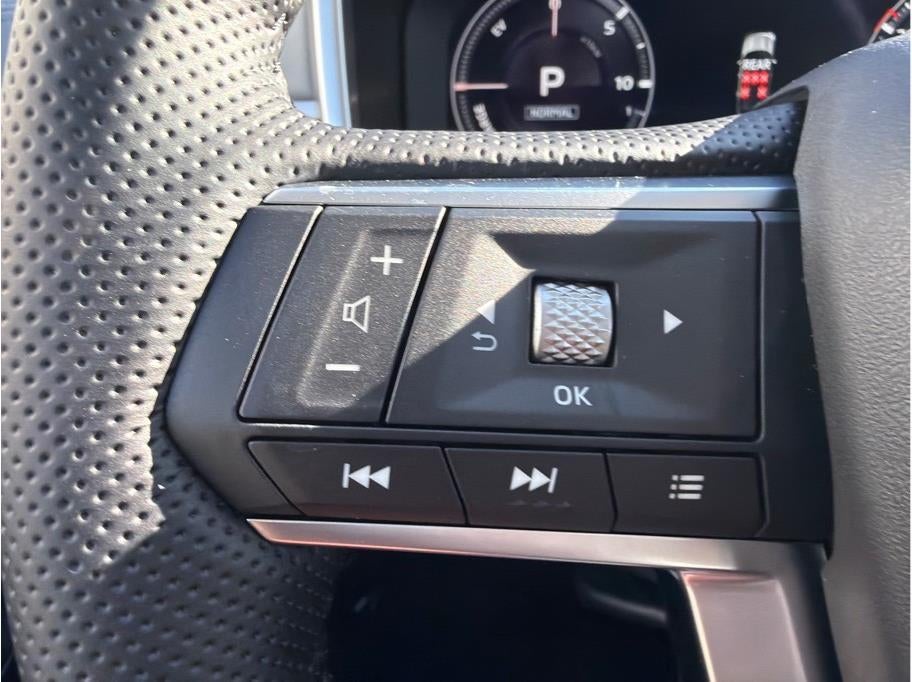 2025 Mitsubishi Outlander PHEV SEL