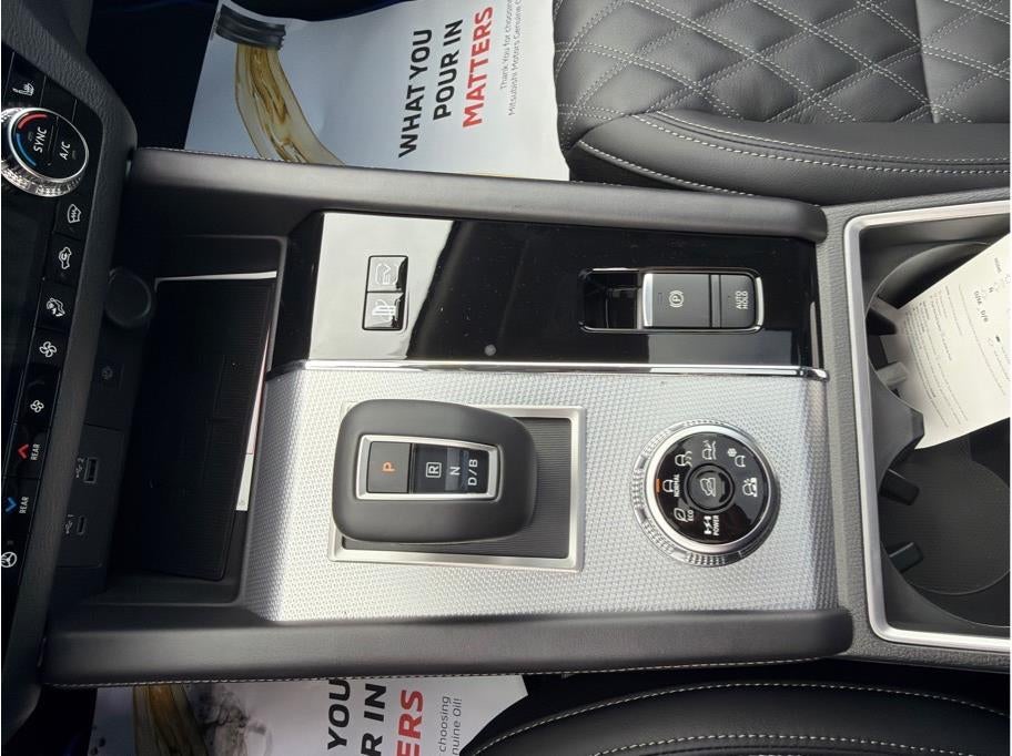 2025 Mitsubishi Outlander PHEV SEL