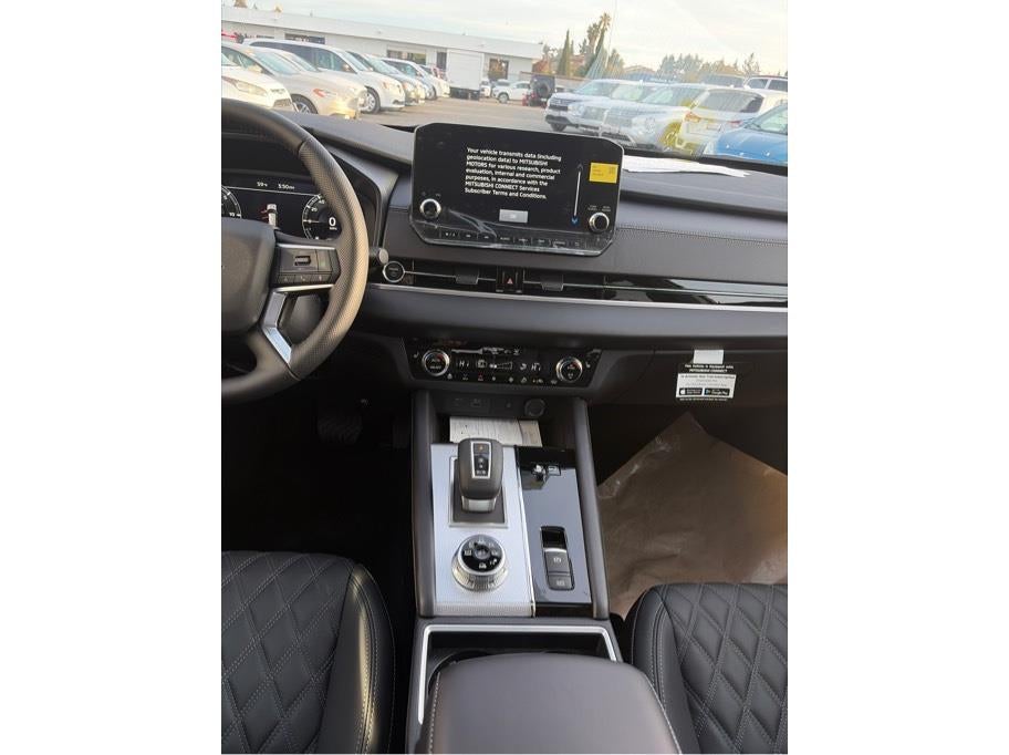 2025 Mitsubishi Outlander PHEV SEL