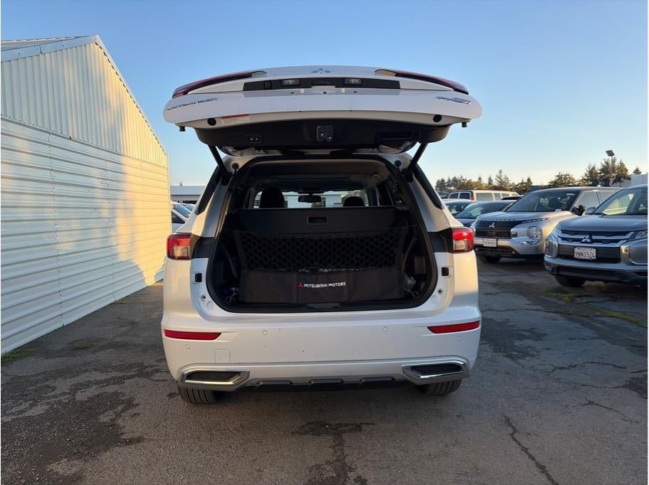 2025 Mitsubishi Outlander PHEV SEL