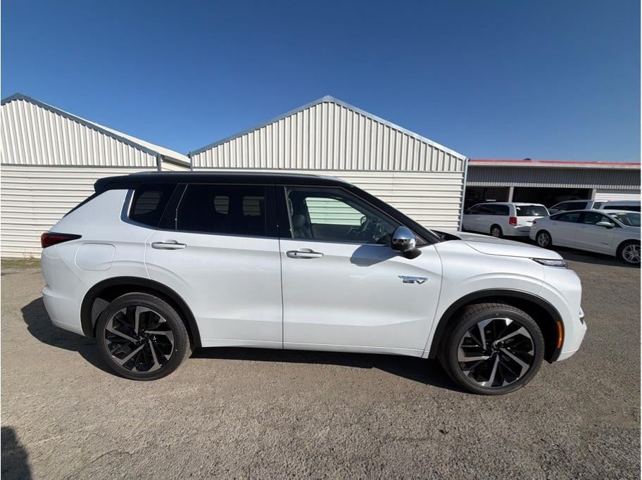 2025 Mitsubishi Outlander PHEV SEL Premium Package