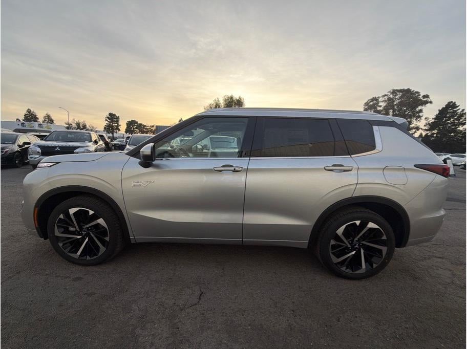 2025 Mitsubishi Outlander PHEV SEL