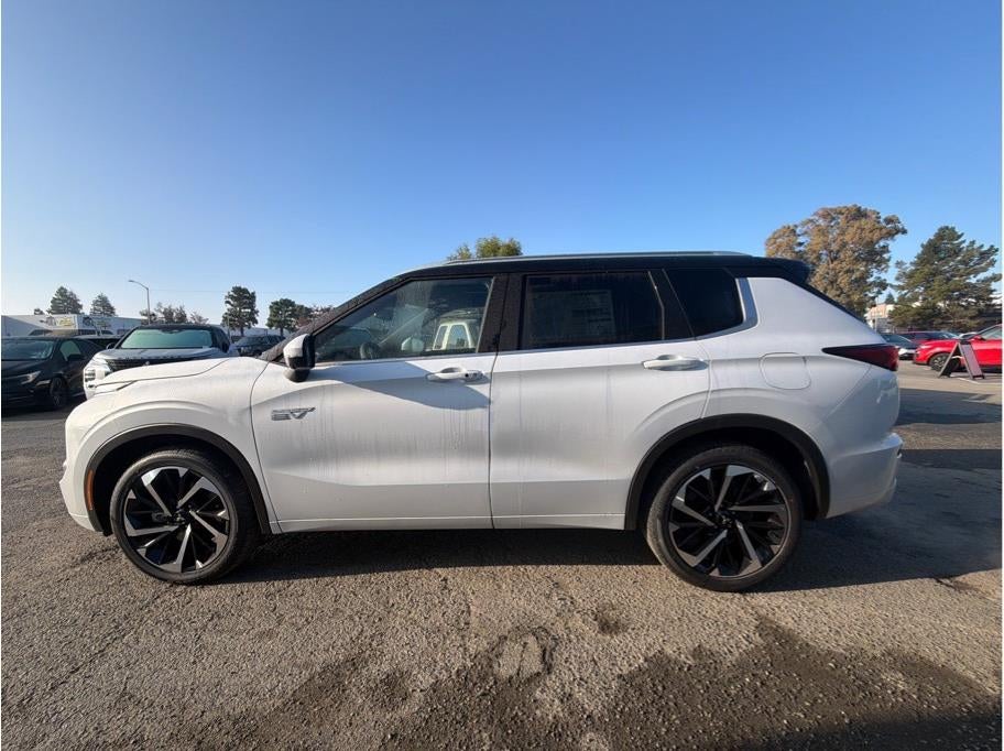 2025 Mitsubishi Outlander PHEV SEL Premium Package