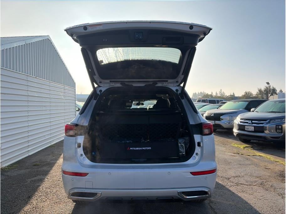 2025 Mitsubishi Outlander PHEV SEL Premium Package