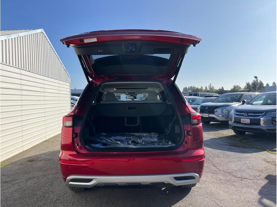 2025 Mitsubishi Outlander PHEV SEL