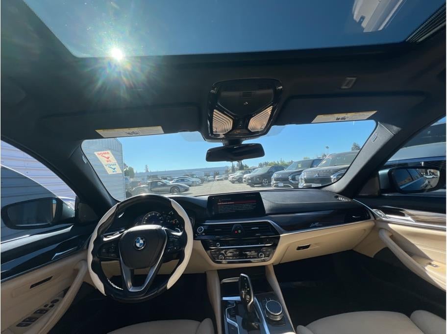 2019 BMW 5 Series 530i Sedan 4D