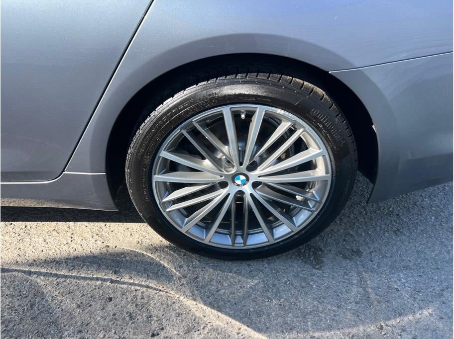 2019 BMW 5 Series 530i Sedan 4D
