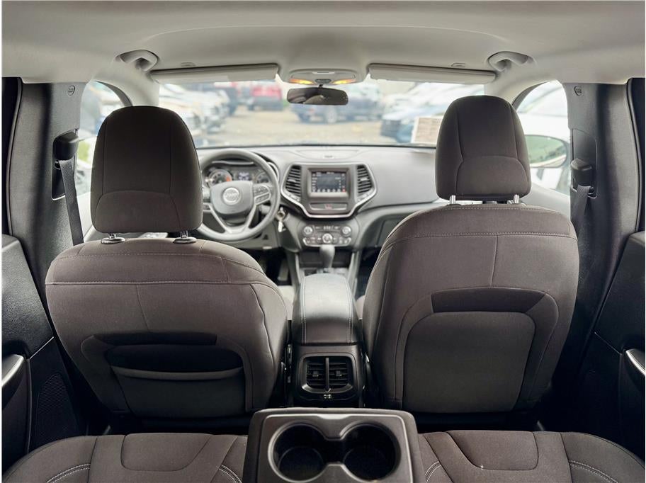 2019 Jeep Cherokee Latitude Sport Utility 4D