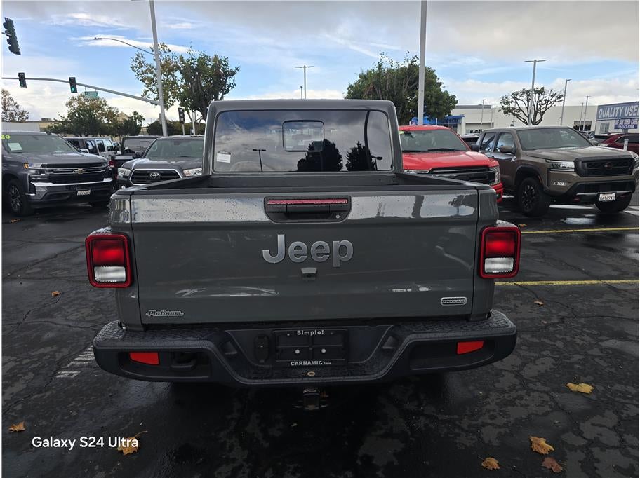 2020 Jeep Gladiator Overland Pickup 4D 5 ft