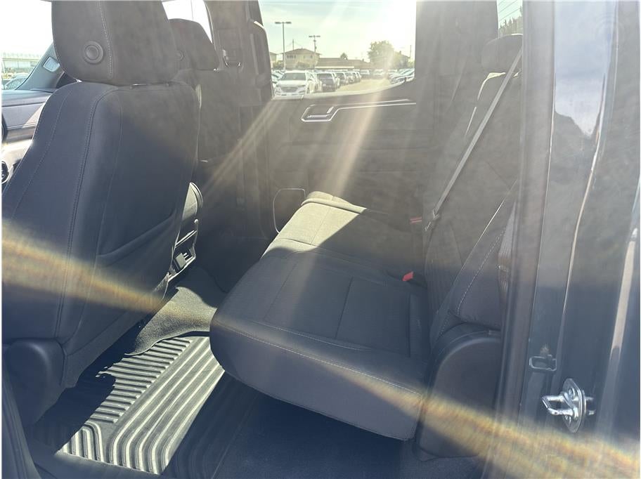 2025 Chevrolet Silverado 1500 Crew Cab LT Pickup 4D 5 3/4 ft