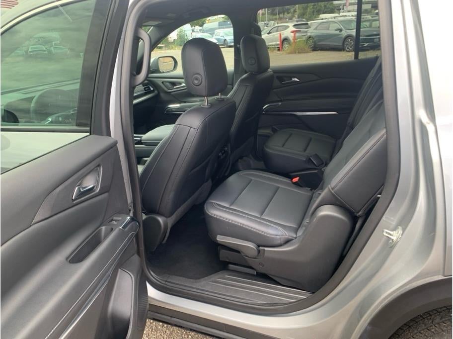 2025 Chevrolet Traverse LT Sport Utility 4D